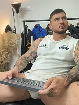 Chatroom XXX en direct de DimitriSullivan_
