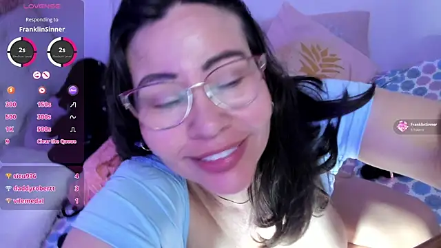 esmeralda_milf's Live XXX Chat