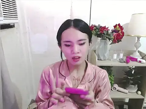 devine_goddess' Webcam Show