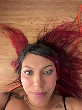 GiaRedd Chat XXX live