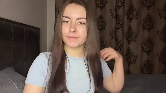 Chat +18 de SelenaBrook ao vivo