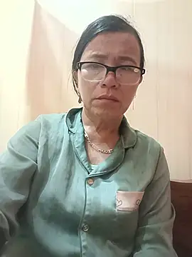 Chilly-wet live XXX chat