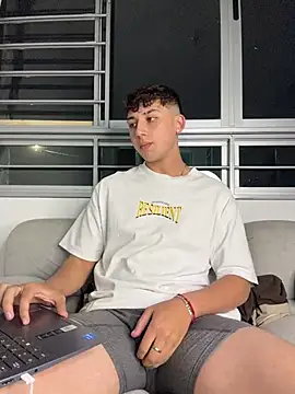 Chat XXX ao vivo de OLIVER_K