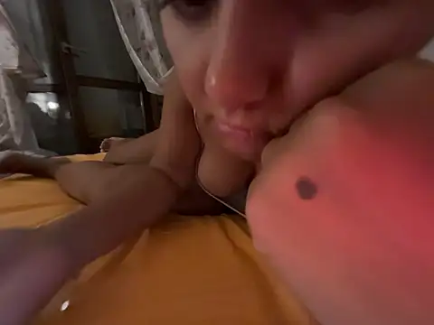 gatitalocahot Chat XXX in diretta
