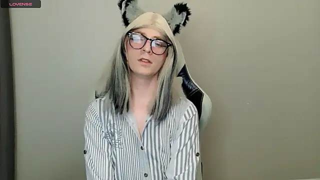 FoxyPuff: διαδικτυακό σόου στην κάμερα