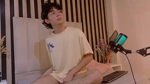 Twink_Sebas7 Adlı Modelin Web Kamerası Şovu