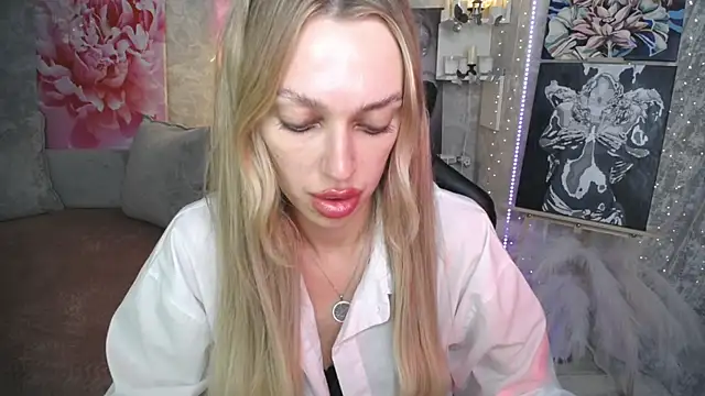 Chatroom XXX en direct de NickyAdamidi