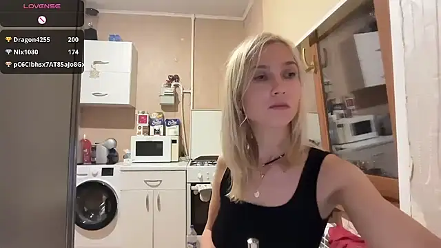 AngelJeni Adlı Modelin Canlı XXX Sohbeti