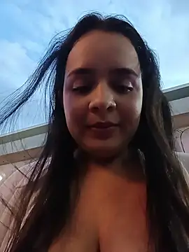 Julieth_hot-69のライブXXXチャット