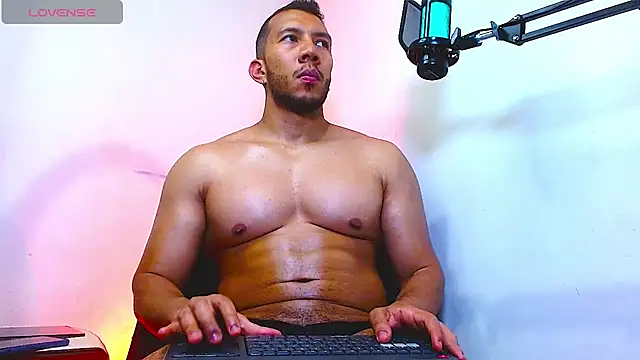georgeholln Live XXX chat