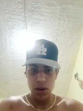 TitanMedina Show in webcam