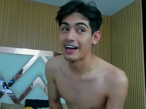 TaylerCruz's Live XXX Chat