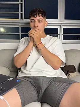 Chat +18 de OLIVER_K ao vivo