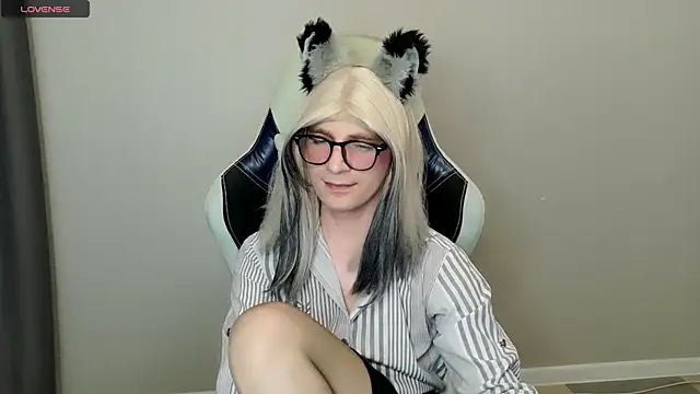 FoxyPuff XXX чат на живо