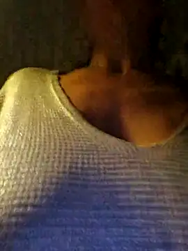 CelynaRoss XXX чат на живо