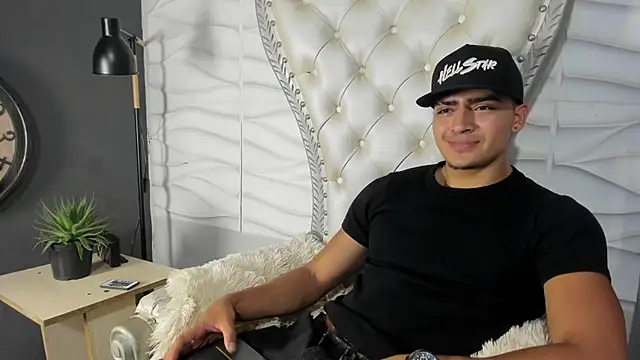 elliot_coltonn Live XXX chat