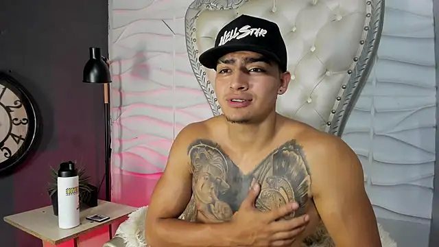 Sembang XXX Secara Langsung elliot_colton