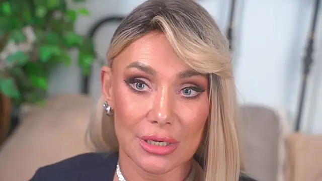 IsadoraDunkan Adlı Modelin Canlı XXX Sohbeti