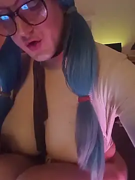 sissytrapdolly24のライブXXXチャット