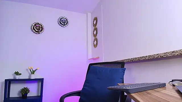 Maya369's Live XXX Chat