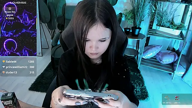 Elainebeness Chat XXX in diretta
