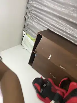 Lia-1212's Live XXX Chat