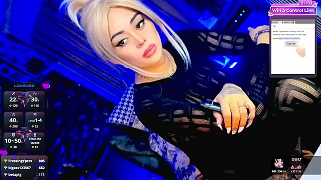 KYLIE_SHEMALE: онлайн-секс-чат