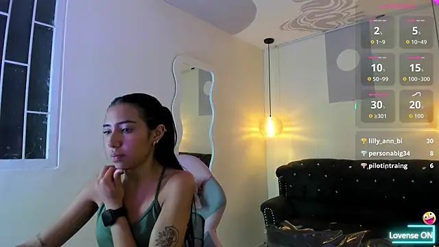Chat +18 de Nicole_jade ao vivo