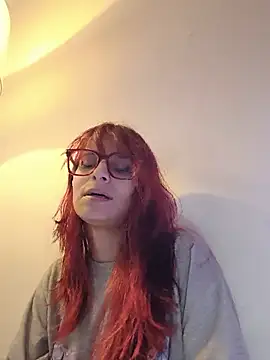 XXX chat uživo modela RedMeloddy