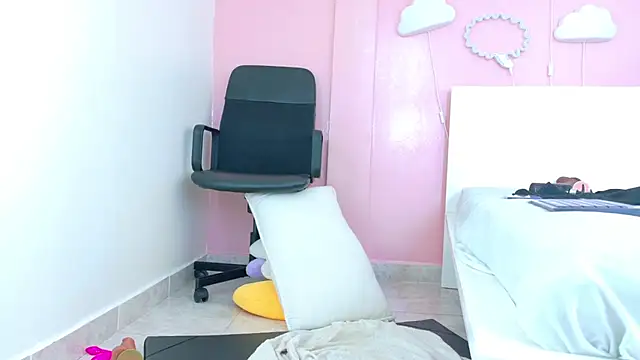Chatroom XXX en direct de SeleneGibson__