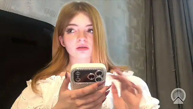 Elirya: απευθείας συνομιλία ΧΧΧ