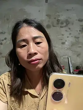 tinacum012's Live XXX Chat