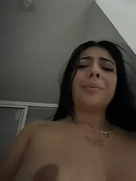 xoxo_sol Adlı Modelin Canlı XXX Sohbeti