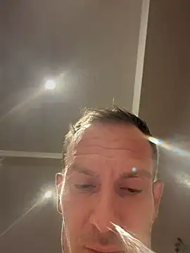 XXX chat uživo modela Cocaineee_Ger