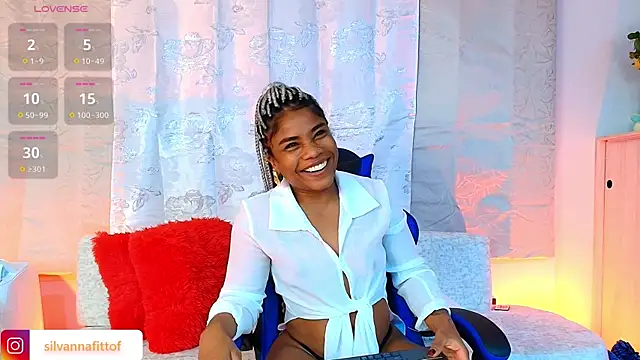 SilvannaFitt live XXX chat