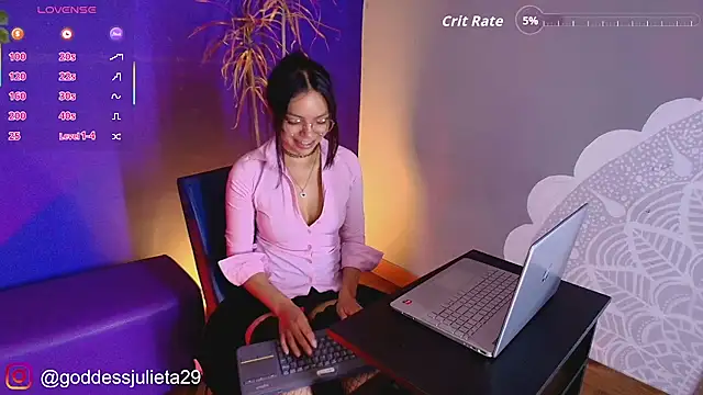 GoddessJulieta_'s Live XXX Chat