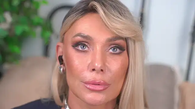 IsadoraDunkan's Live XXX Chat