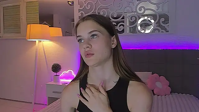 LuisaClovern Live XXX chat