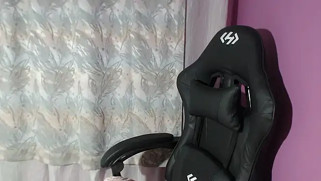gldsquirt23 Live XXX-Chat