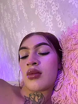 lizz_lunnaのライブXXXチャット