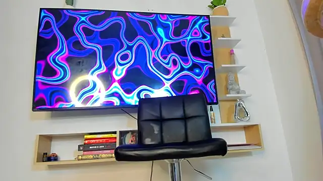 Chat +18 de Angelasantini0 ao vivo