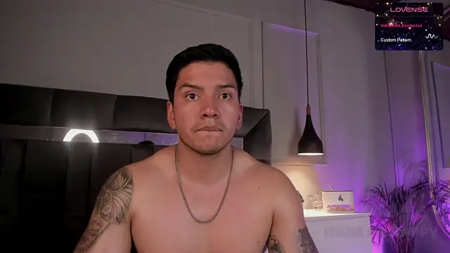 Fenix_Rocksn Live XXX chat
