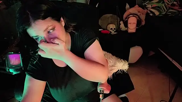 XXX chat uživo modela MaggaCass