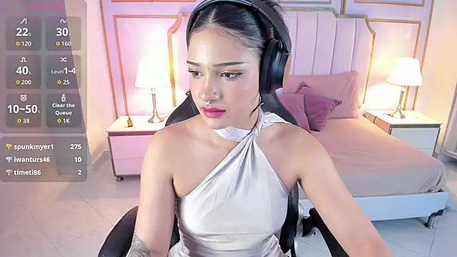 XXX chat uživo modela renee_shelby_