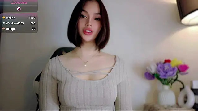 دردشة Anna_HollyDoll الجنسية المباشرة