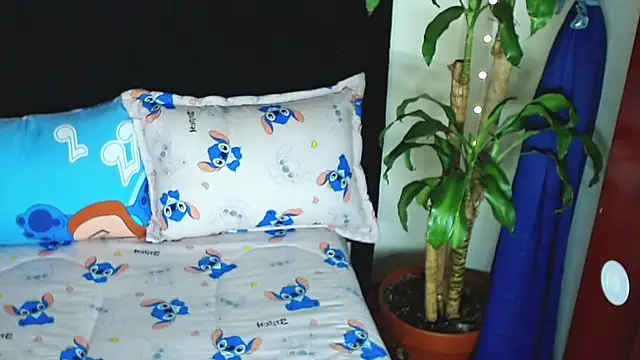 NathalialLooes' Live XXX Chat