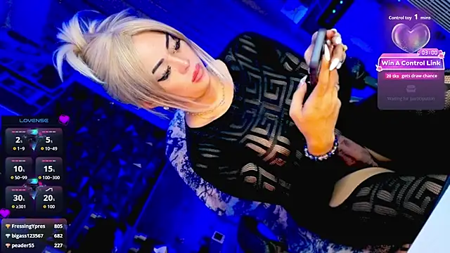 Živý XXX chat KYLIE_SHEMALE