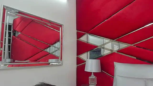 Chatroom XXX en direct de Zara-Rey