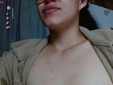 Amitlu_ Chat XXX live
