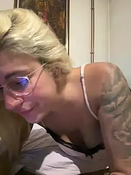 PlayWithUsXO 라이브 XXX 채팅